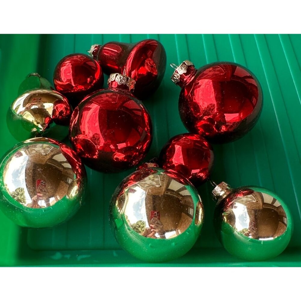 Set of 9 Metallic Shiny Gold & Red Christmas Glass Ornaments Ball-Shaped (READ)